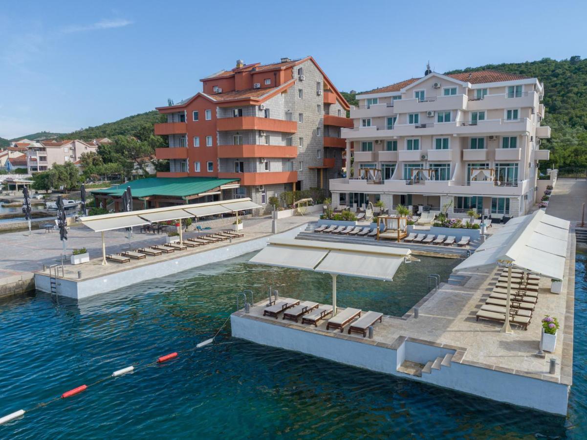 Apartments Adeona Tivat Bagian luar foto