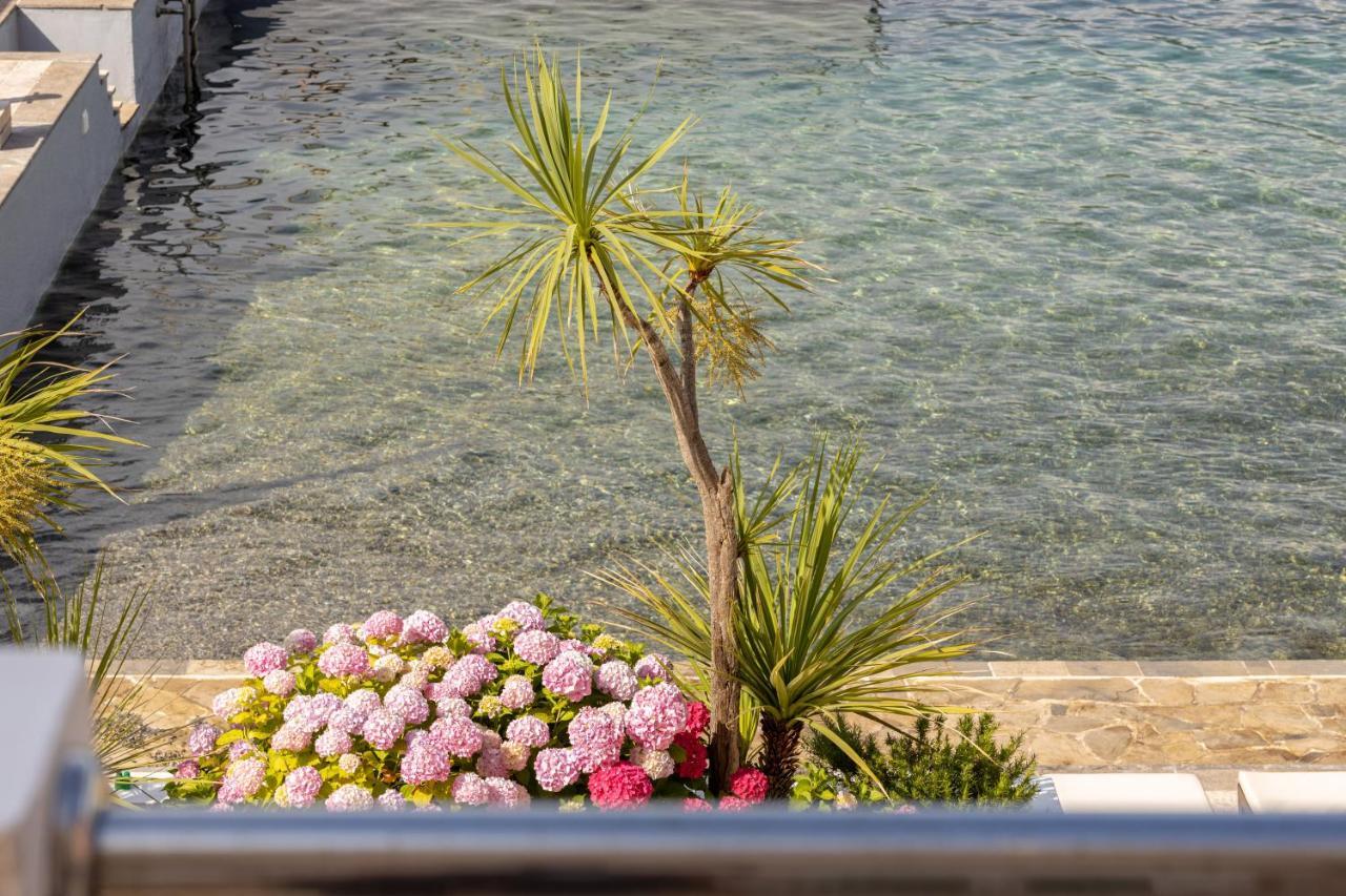Apartments Adeona Tivat Bagian luar foto