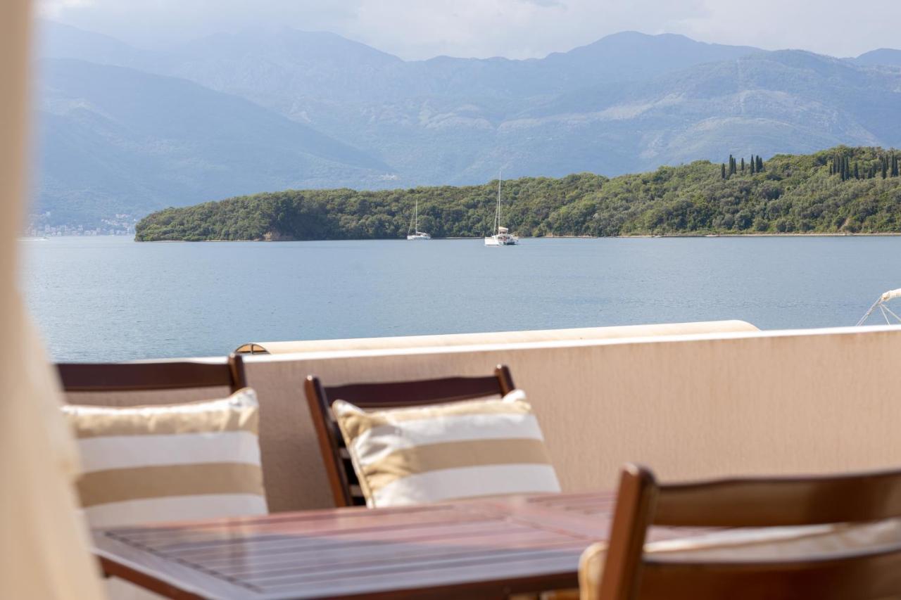 Apartments Adeona Tivat Bagian luar foto