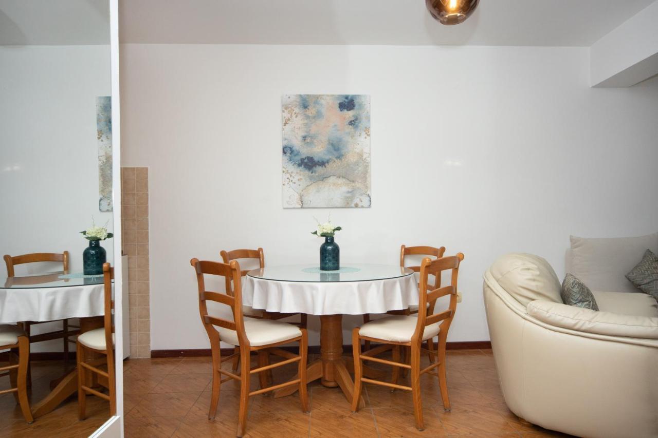 Apartments Adeona Tivat Bagian luar foto
