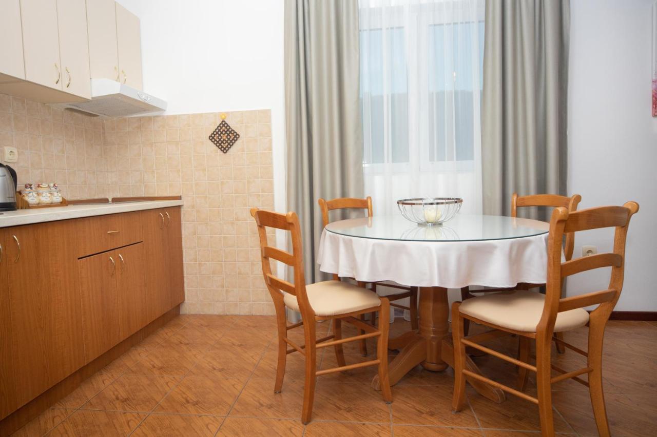 Apartments Adeona Tivat Bagian luar foto